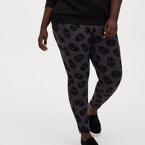 🆕☠STUDIO PONTE FLOCKED SKULL PULL-ON PIXIE PANT